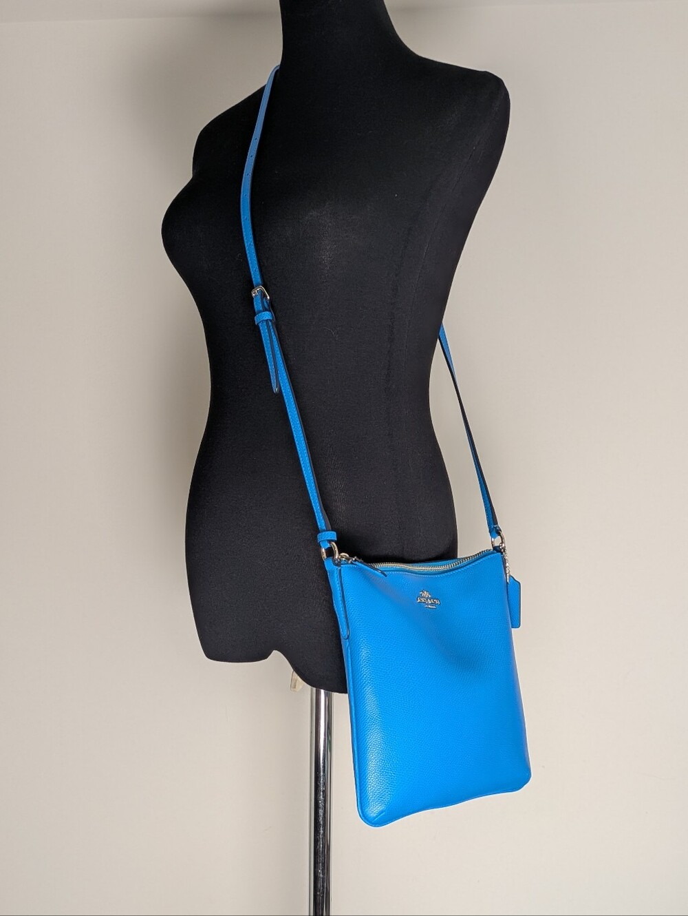 Coach New York Hipster Crossbody Bag – Vivid Blue Pebbled Leather
